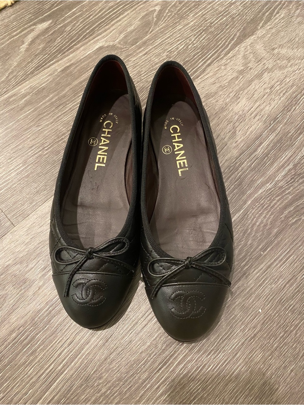 Barely Worn Chanel Black Quilted Aged Calfskin Leather Ballet Flats Size 6